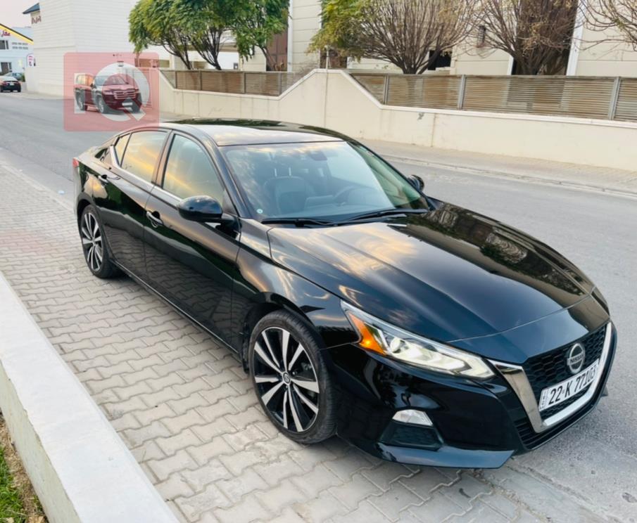 نیسان ئەلتیما